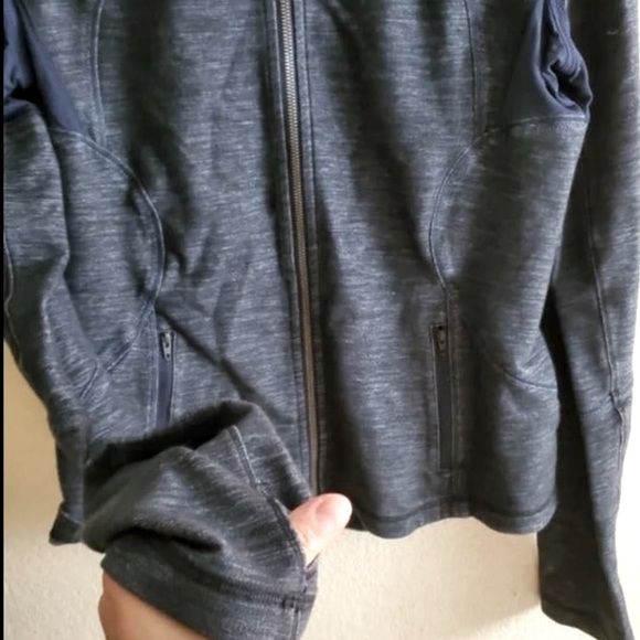 Lululemon jacket rare - Picture 6 of 7